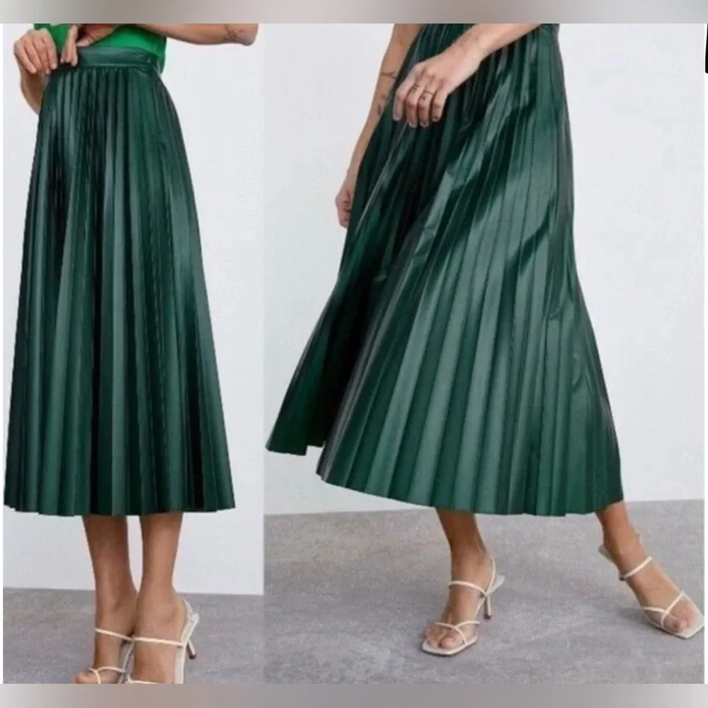 Zara Faux Leather Emerald Green Pleated Midi Skirt Size Small Festive Autumn - Picture 2 of 5